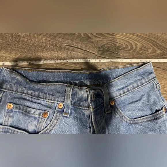 Levi's 501 Light Blue Button Fly Straight Leg Jeans - Picture 7 of 9